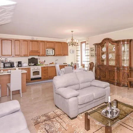 Apartment S, Antonio *