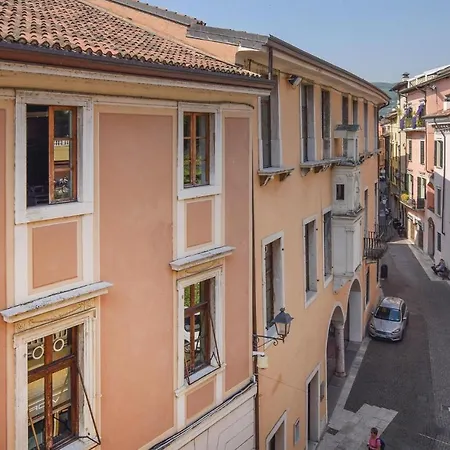 Apartment S, Antonio Saló
