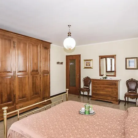 Apartment S, Antonio *